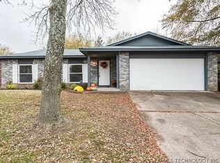 1616 S Pine Ave, Broken Arrow, OK 74012