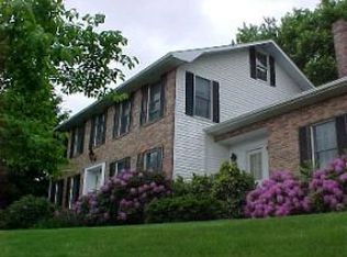 608 Orchard Ln SW, Wise, VA 24293