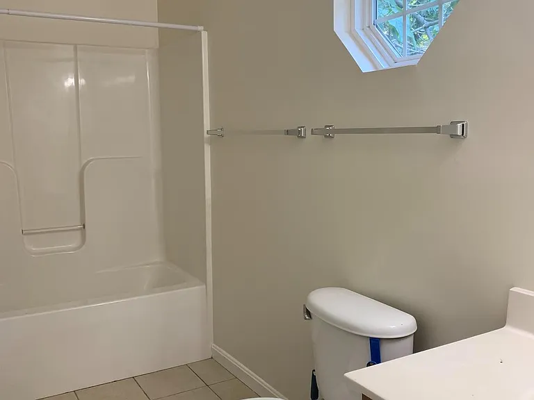 5061 Bayside Rd — Photo 10