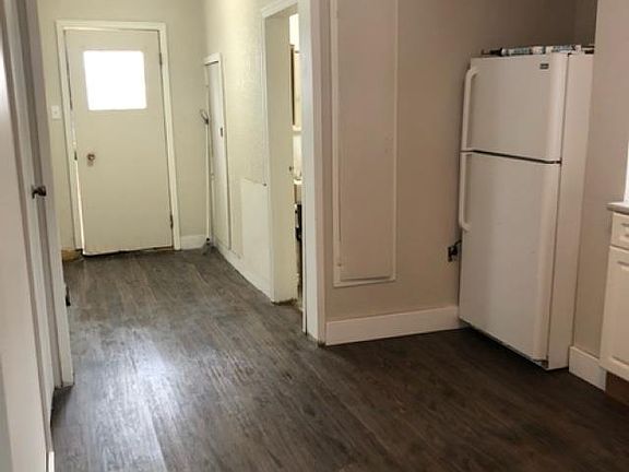 4th image of 5209 50a St