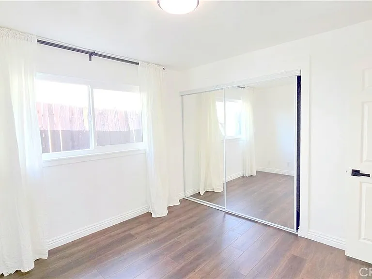 1368 N Balboa Ave — Photo 12