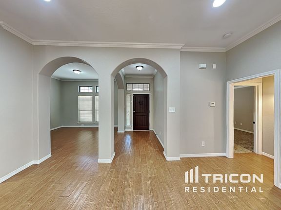 3rd image of 3030 Coventry Ln