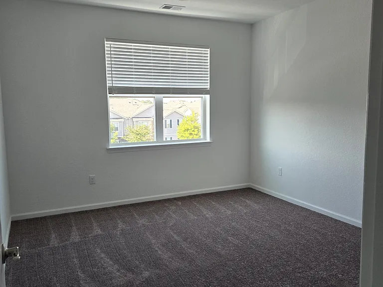 1728 Vankar Dr — Photo 4