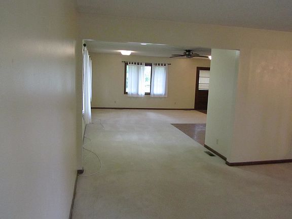 4th image of 1617 Denholm Dr