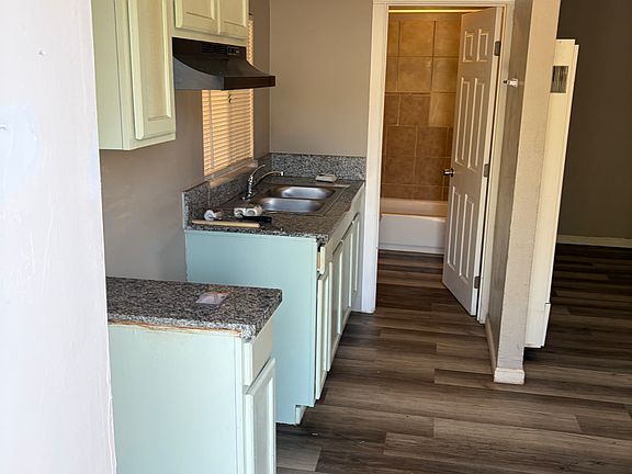 5th image of 507 Lincoln St #1/2