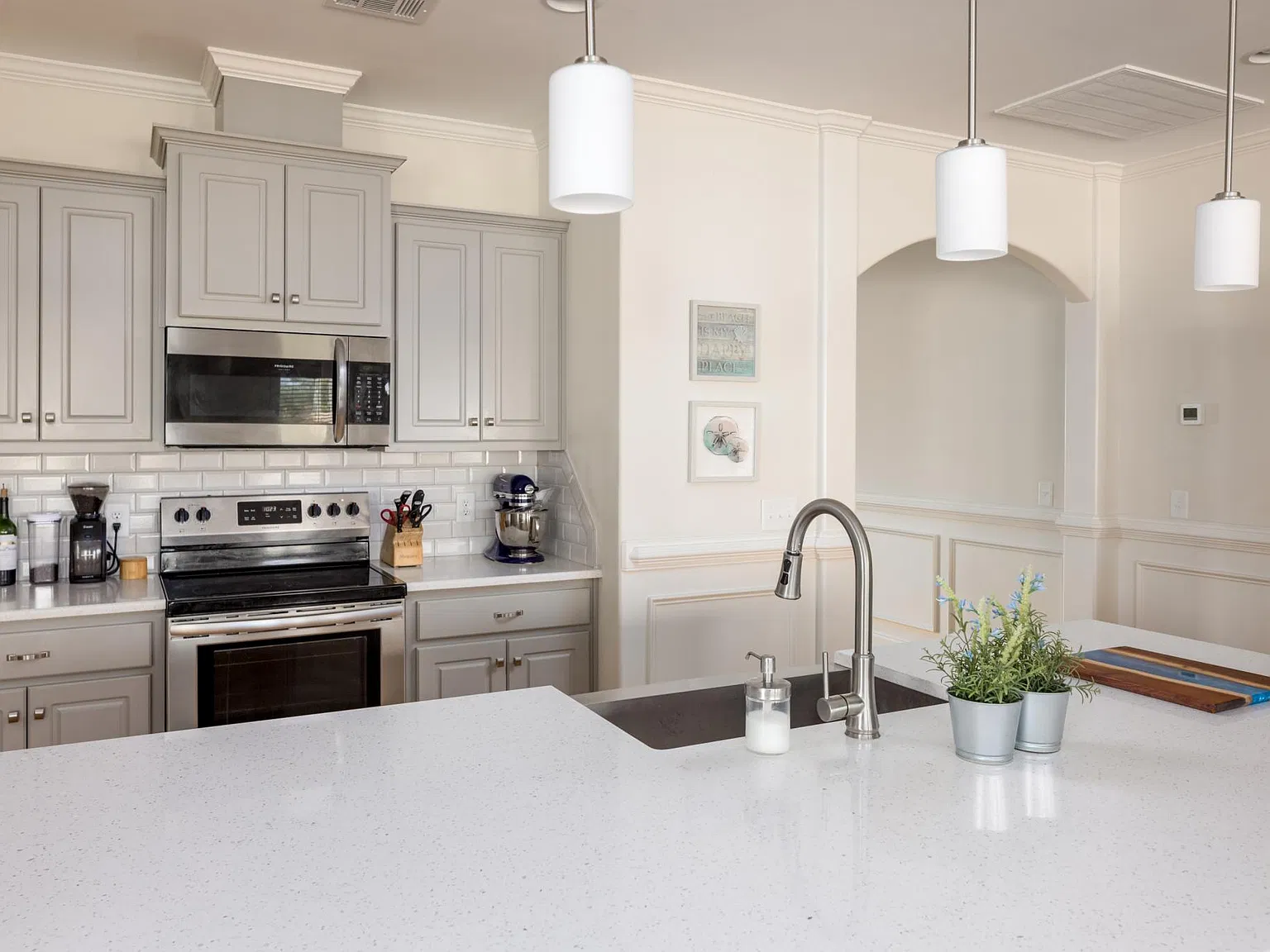 9616 Capot Dr — Photo 4