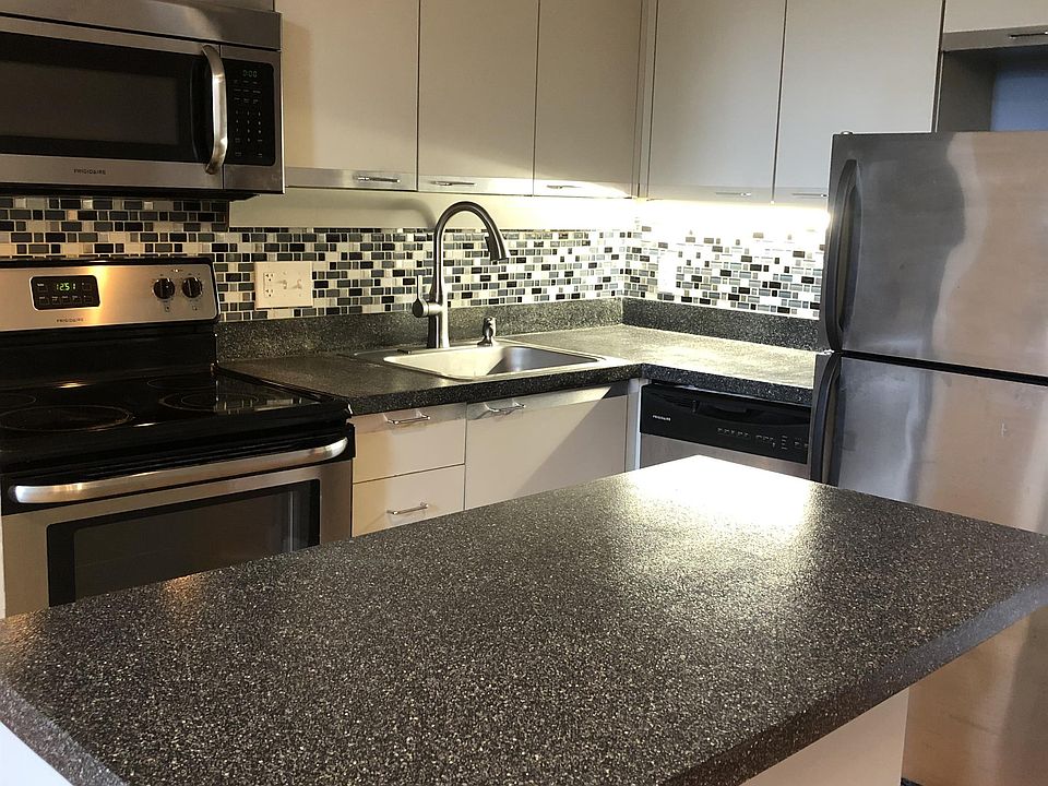 1st image of 1052 S Kingshighway Blvd #F