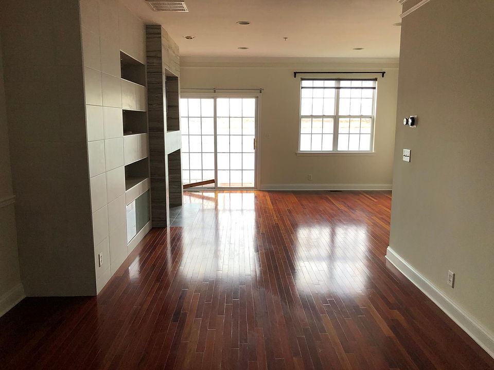 Livingroom and Dining area