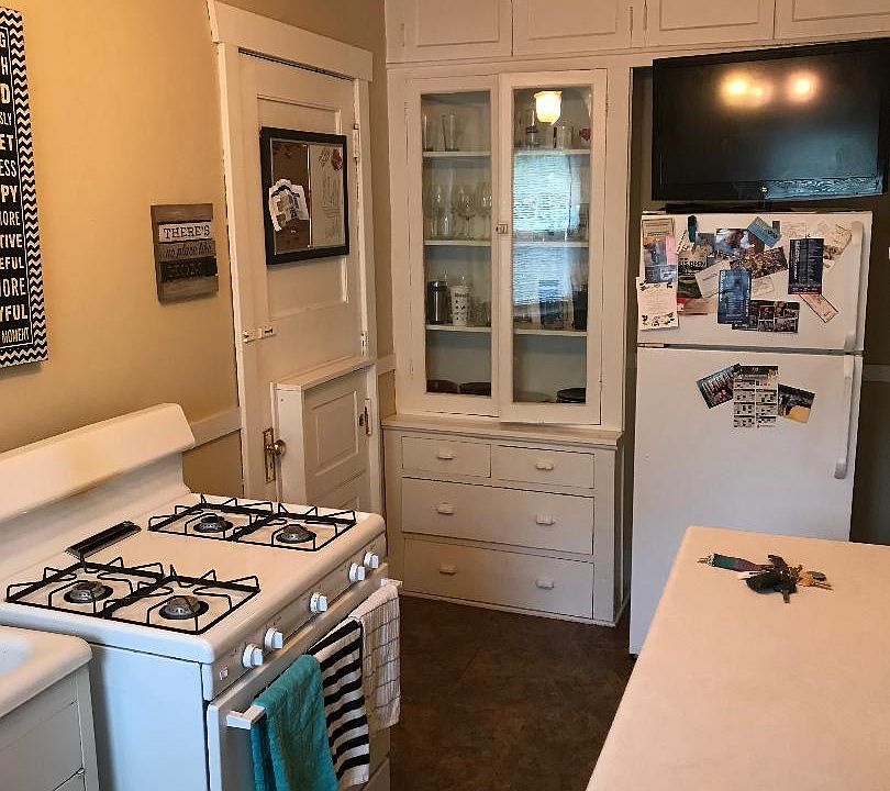 2nd image of 1623 E Kane Pl Unit 1