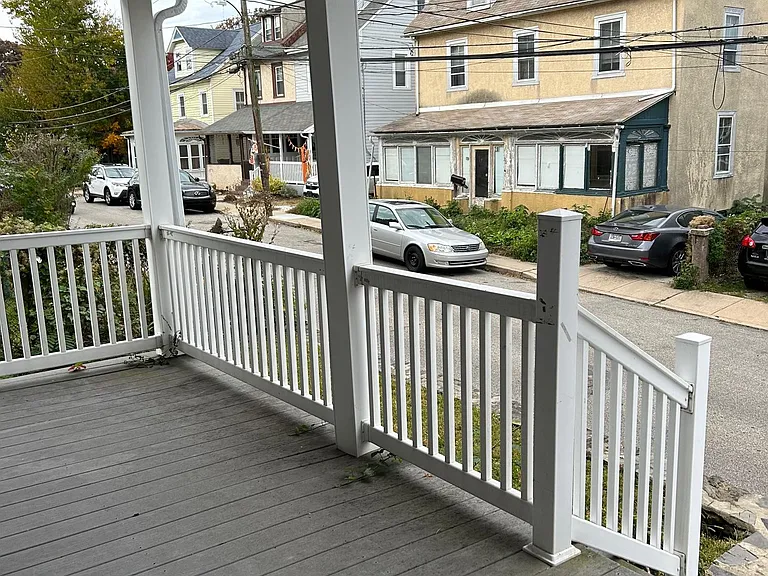 21 S Warner Ave — Photo 2