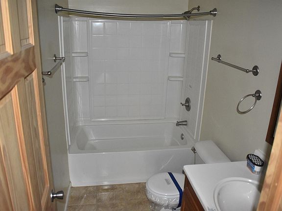 4th image of 1581 Meadow Lark Dr