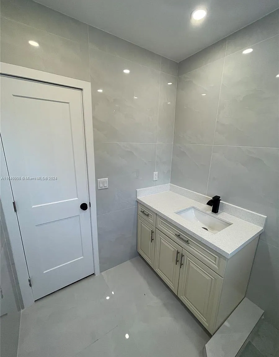Silver Bluff Est Sec C — Photo 1