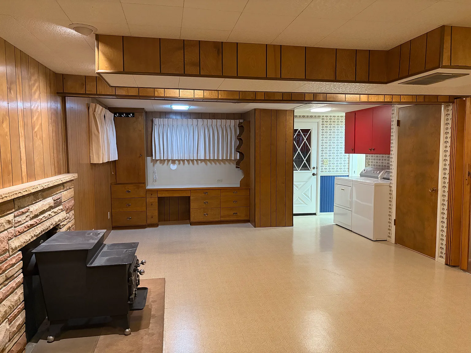Studio, 650 sqft, $1,500 — Photo 3