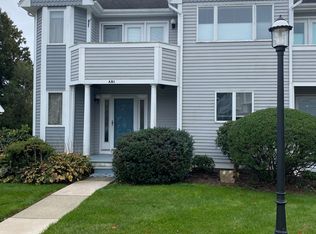 59 Old Post Rd APT AR1, Clinton, CT 06413