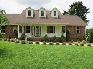 2611 Hidden Cove Rd, Cookeville, TN 38506