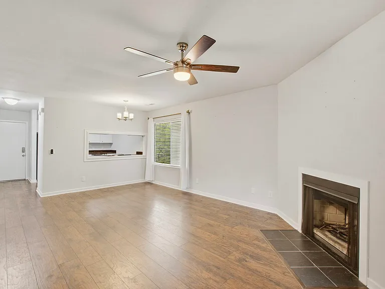 2741 Jobee Dr — Photo 13