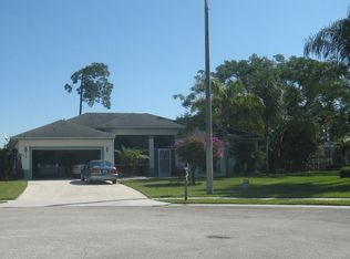 214 Park Rd N, Royal Palm Beach, FL 33411