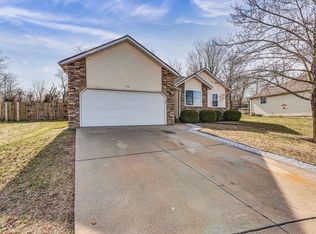 312 W Cherokee Path, Clever, MO 65631
