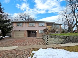 74 Creekwood Dr #9, Toronto, ON M1E 4L9