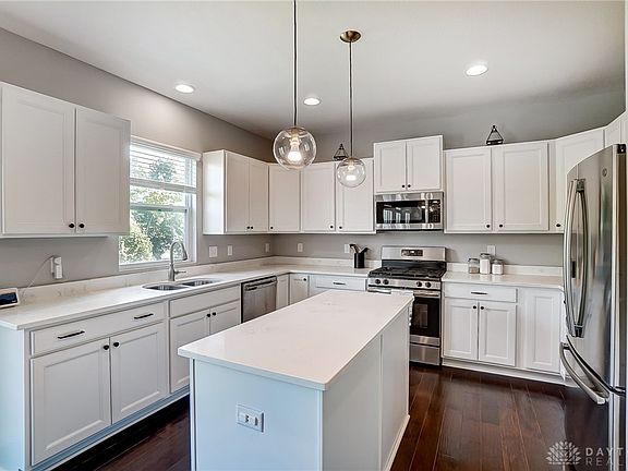 3rd image of 5688 Arbor Park Dr