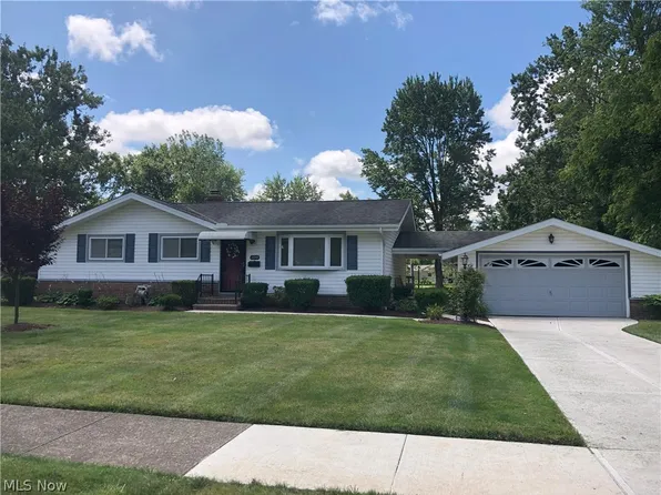 26949 Eastwood Ln, Olmsted Township, OH 44138