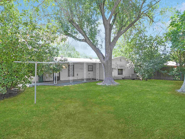 1822 S 17th St — Photo 20