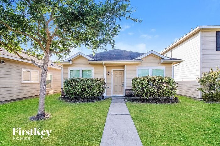 1st image of 1620 Claremont Garden Cir