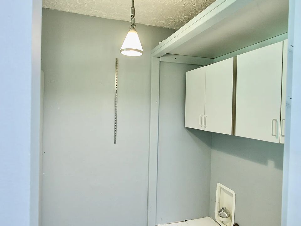 1st image of 3336 Pine Oaks Ln
