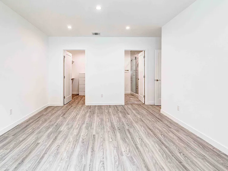 8805 Paso Robles Ave — Photo 40