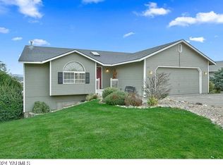 815 S 4th Street Loop, Selah, WA 98942