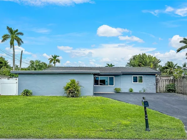 5741 SW 56th St, Davie, FL 33314