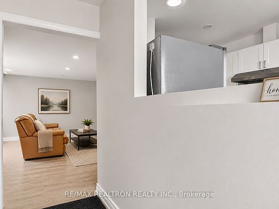 5th image of 107 Kirker Ave