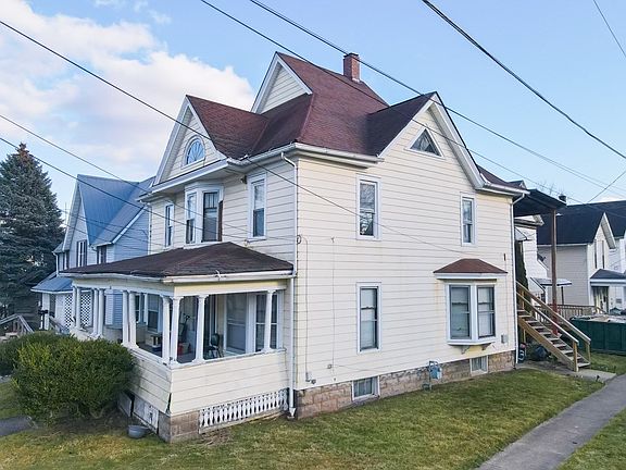 2nd image of 231 Pleasant St
