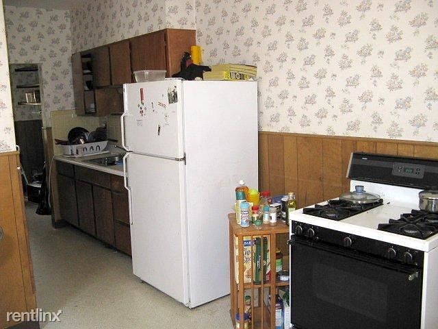 37752