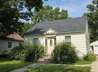 122 W 5th St, Litchfield, MN 55355