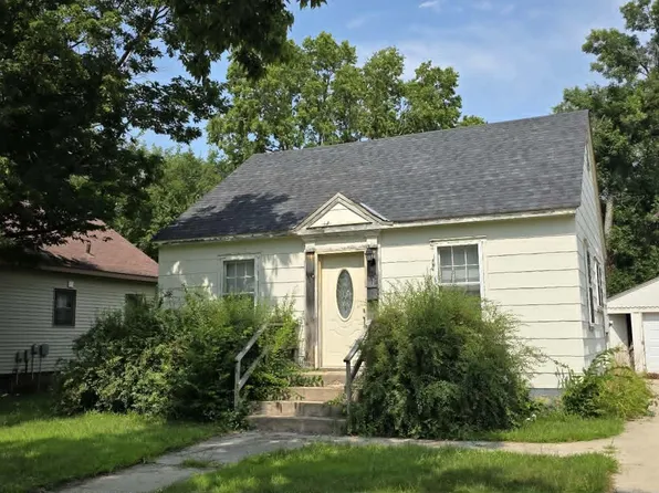 122 W 5th St, Litchfield, MN 55355
