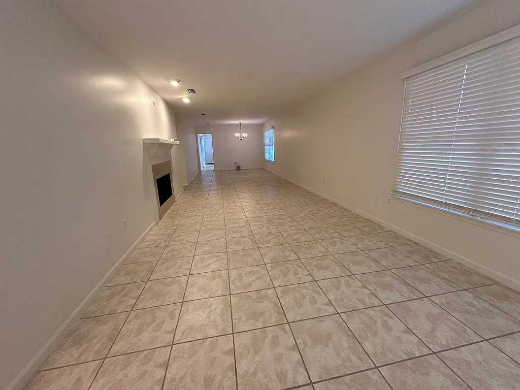 Charming and Updated Townhouse Retreat in Dothan, Alabama — Photo 3