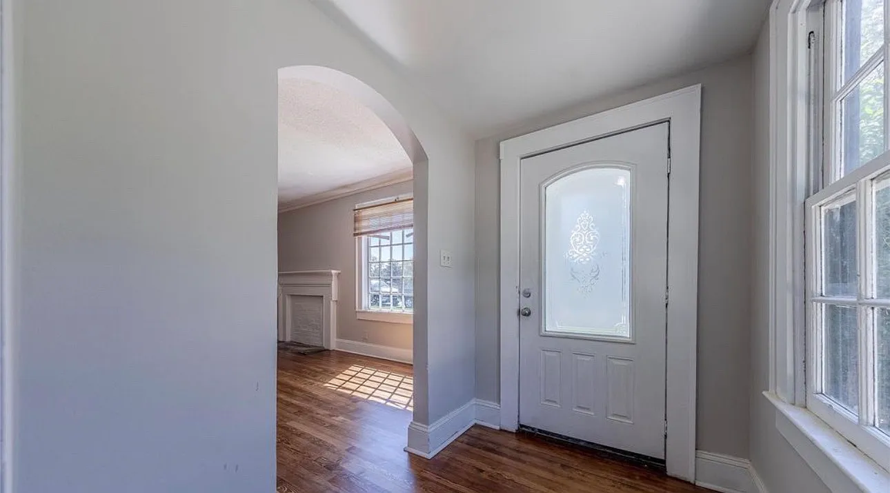3 bed, 1353 sqft, $1,500 — Photo 3