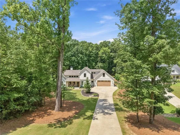 151 Settlers Ridge Dr, Ball Ground, GA 30107