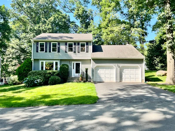 5 Old Village Lane, Farmington, CT 06085