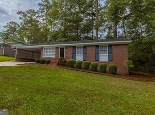 250 Forrest Ave, Fayetteville, GA 30214