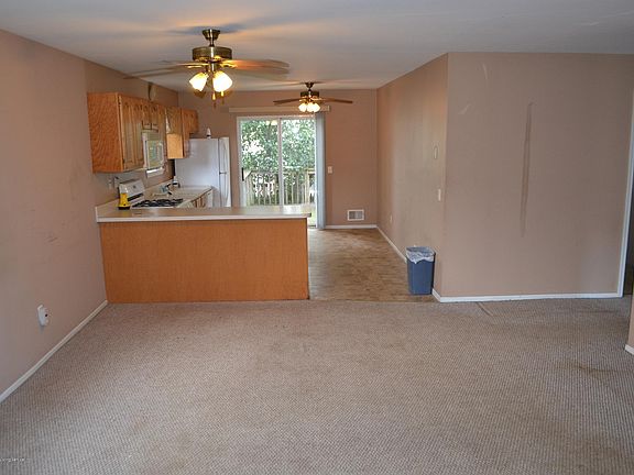 4th image of 263 Wood Ave