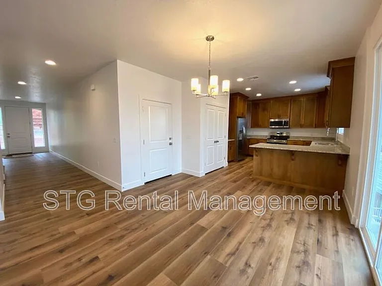 438 Stone Mountain Dr #52-A — Photo 6