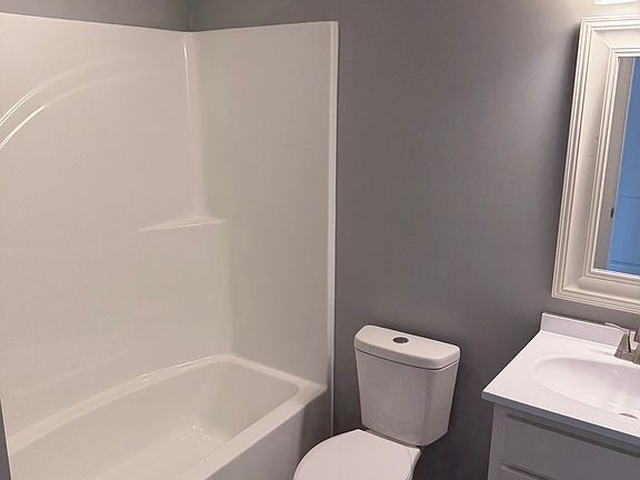 5th image of 111 Chastain St #111
