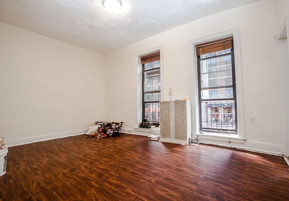1st image of 300 E 50th St APT 3B