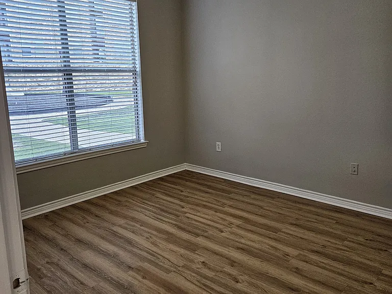 Lebanon Ridge — Photo 17