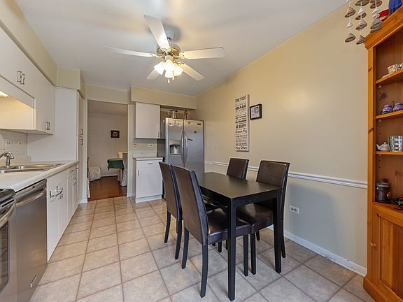 4th image of 6223 Lakepark Ln Unit C