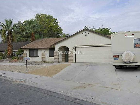 3rd image of 909 Woodbridge Dr