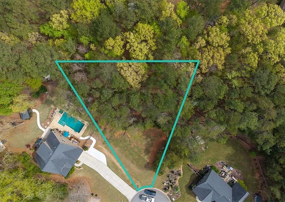 1st image of 18 Pinoak Trl SE #28