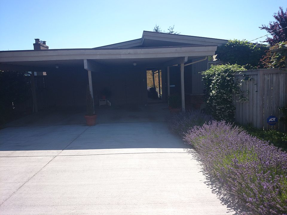 2nd image of 2814 25th Ave W